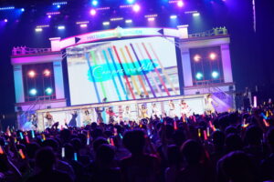 Relatório sobre “Gakuen Idolmaster, o 1º período da Harmony Star”. Performances que mostram as relações entre os ídolos e dão uma sensação de história