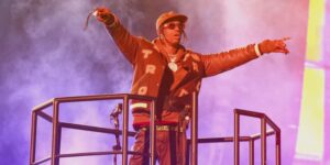 WWE 2K25 deveria adicionar Travis Scott, mas aqui está por que não